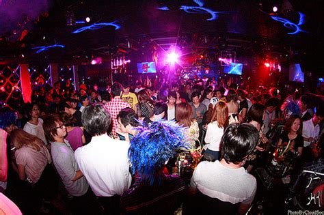 are nightclubs open in china